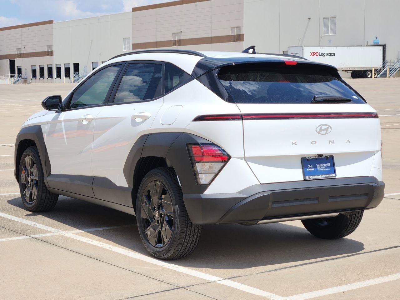 New 2027 Hyundai Kona SEL Sport FWD image 3