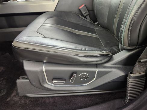 Used 2015 Ford F150 Platinum w/ Equipment Group 701A Luxury AWD/4WD image 15