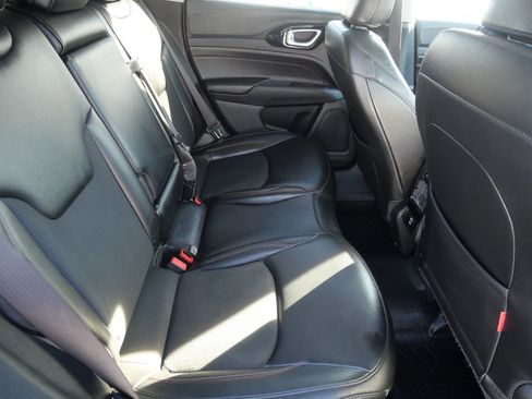 Used 2022 Jeep Compass Trailhawk image 27