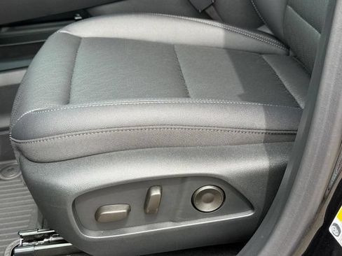 New 2026 Chevrolet Equinox LT w/ Convenience Package II FWD image 17