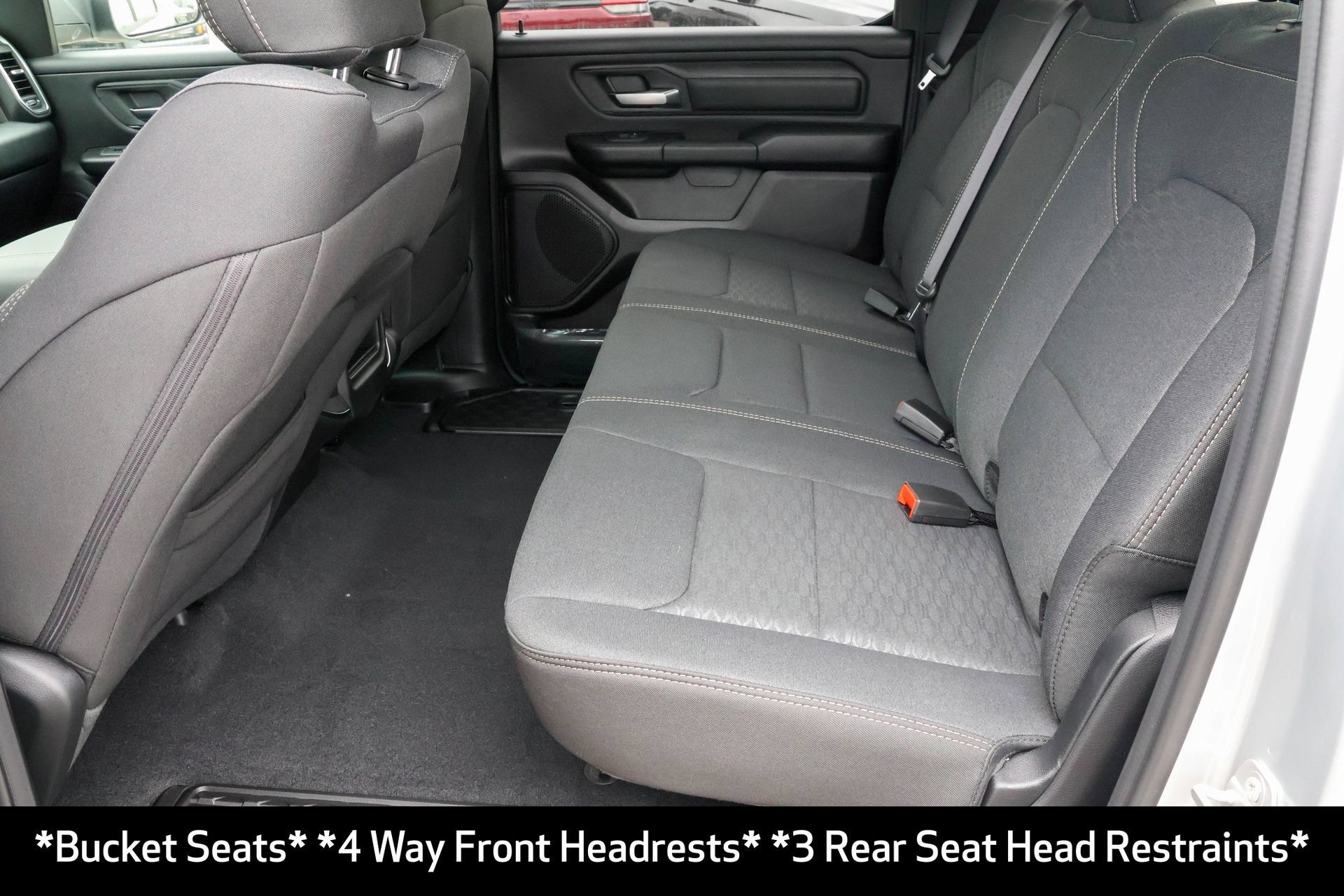 New 2026 RAM 1500 Express AWD/4WD image 18