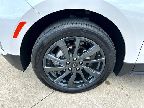 Used 2023 Chevrolet Equinox RS w/ RS Leather Package image 5