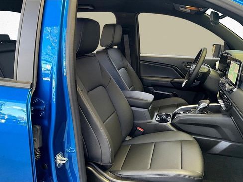 Used 2024 Chevrolet Colorado LT w/ LT Convenience Package III image 30