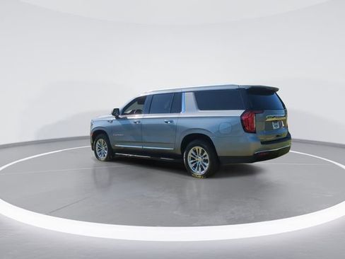 Used 2023 GMC Yukon XL SLT w/ SLT Premium Package AWD/4WD image 6