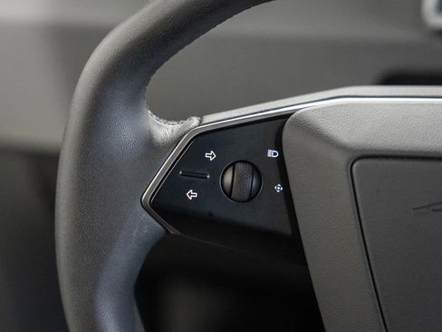 Used 2024 Tesla Cybertruck AWD Crew Cab image 33