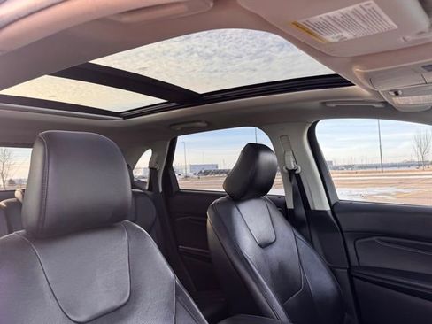 Used 2020 Ford Edge Titanium w/ Equipment Group 301A image 24