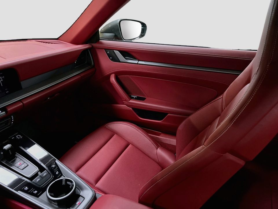Certified 2024 Porsche 911 Targa 4 AWD/4WD image 25