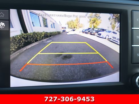 Used 2023 Kia Soul LX w/ LX Technology Package image 4