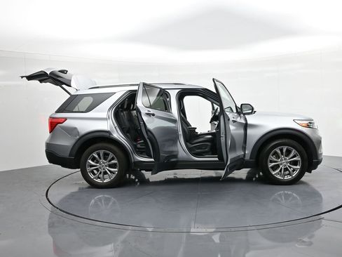 Used 2023 Ford Explorer Limited image 25