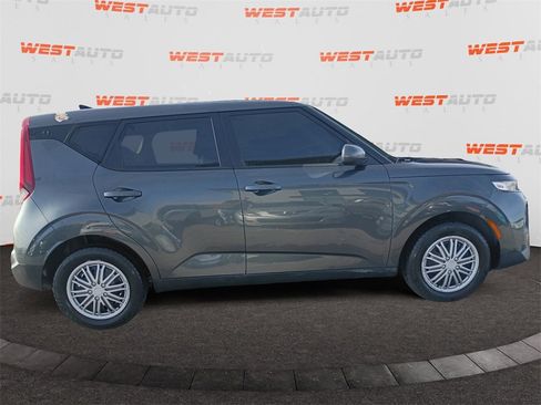 Used 2021 Kia Soul LX image 6