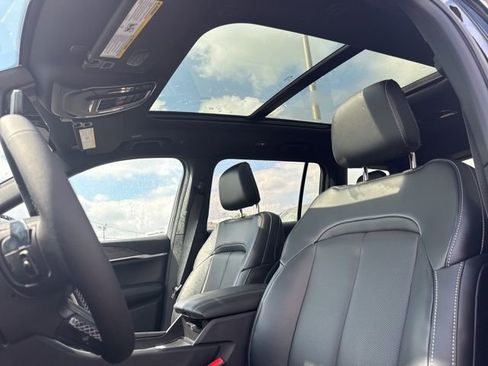 New 2026 Jeep Grand Cherokee L Limited w/ Luxury Tech Group II RWD image 22