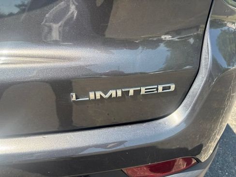 Used 2019 Jeep Compass Limited AWD/4WD image 17