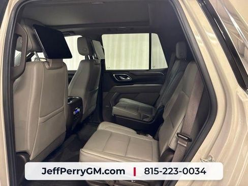 Used 2021 GMC Yukon SLT w/ SLT Luxury Plus Package AWD/4WD image 29