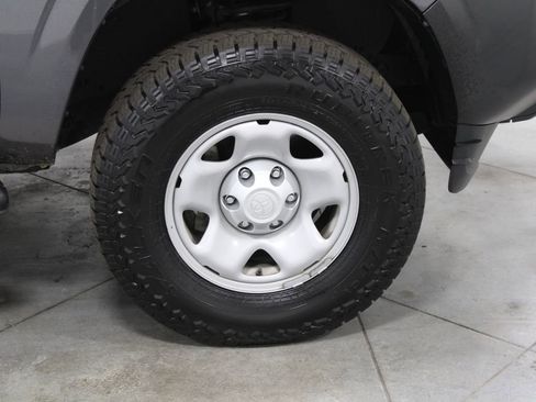 Used 2022 Toyota Tacoma SR image 13