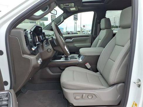New 2026 GMC Sierra 1500 SLT w/ SLT Premium Plus Package AWD/4WD image 12
