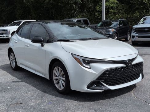 Used 2026 Toyota Corolla SE FWD image 4