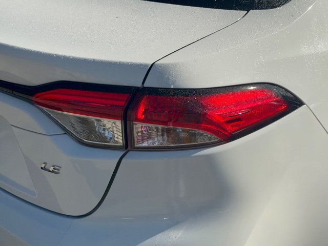 Used 2025 Toyota Corolla LE FWD image 11