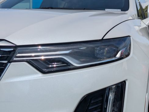 Used 2024 Cadillac XT6 Luxury image 32