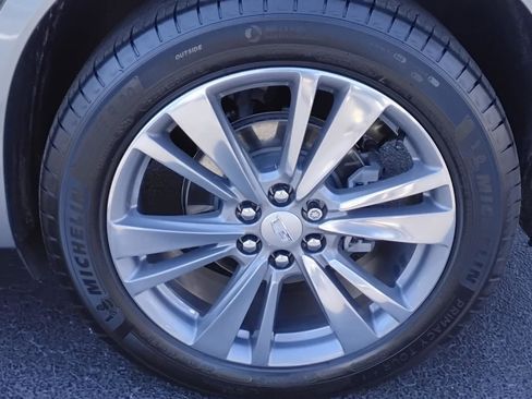 Used 2023 Cadillac XT6 Premium Luxury image 12