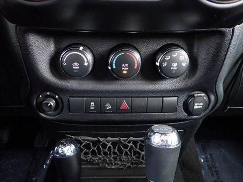 Used 2024 RAM 2500 Laramie w/ Night Edition AWD/4WD image 18