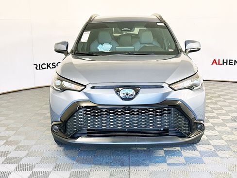 Used 2024 Toyota Corolla Cross SE image 8