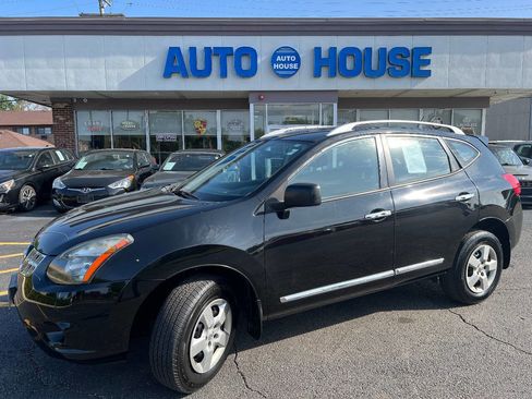 Used 2014 Nissan Rogue S w/ Convenience Package FWD image 9