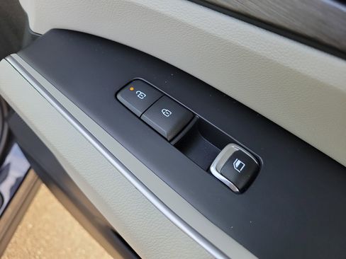 Certified 2025 Kia Sorento X-Line EX image 11