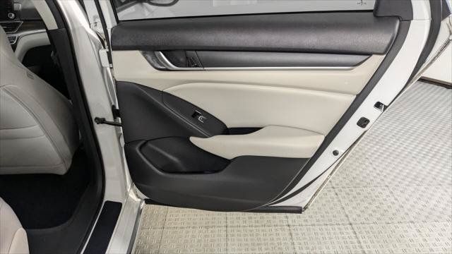 Used 2018 Honda Accord EX image 19