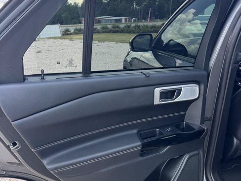 Used 2023 Ford Explorer ST w/ Equipment Group 401A AWD/4WD image 13