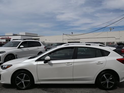 Used 2019 Subaru Impreza 2.0i Premium AWD/4WD image 2
