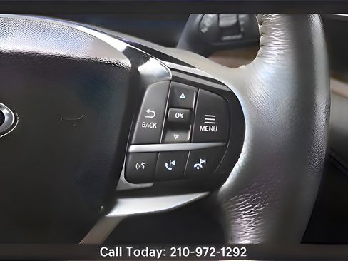 Used 2023 Ford Explorer King Ranch w/ Technology Package image 13