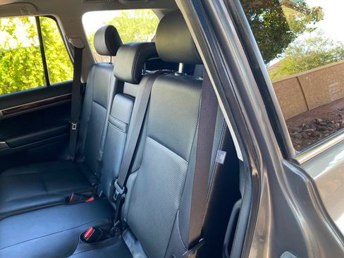 Used 2014 Lexus GX 460 Luxury AWD/4WD image 32