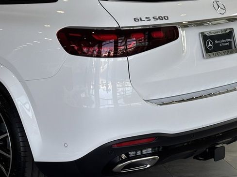 New 2026 Mercedes-Benz GLS 580 4MATIC image 7