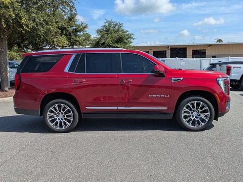 Used 2025 GMC Yukon Denali w/ Denali Reserve Package AWD/4WD image 2