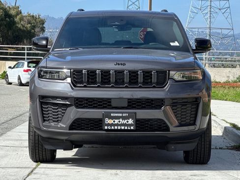 New 2026 Jeep Grand Cherokee Altitude AWD/4WD image 9