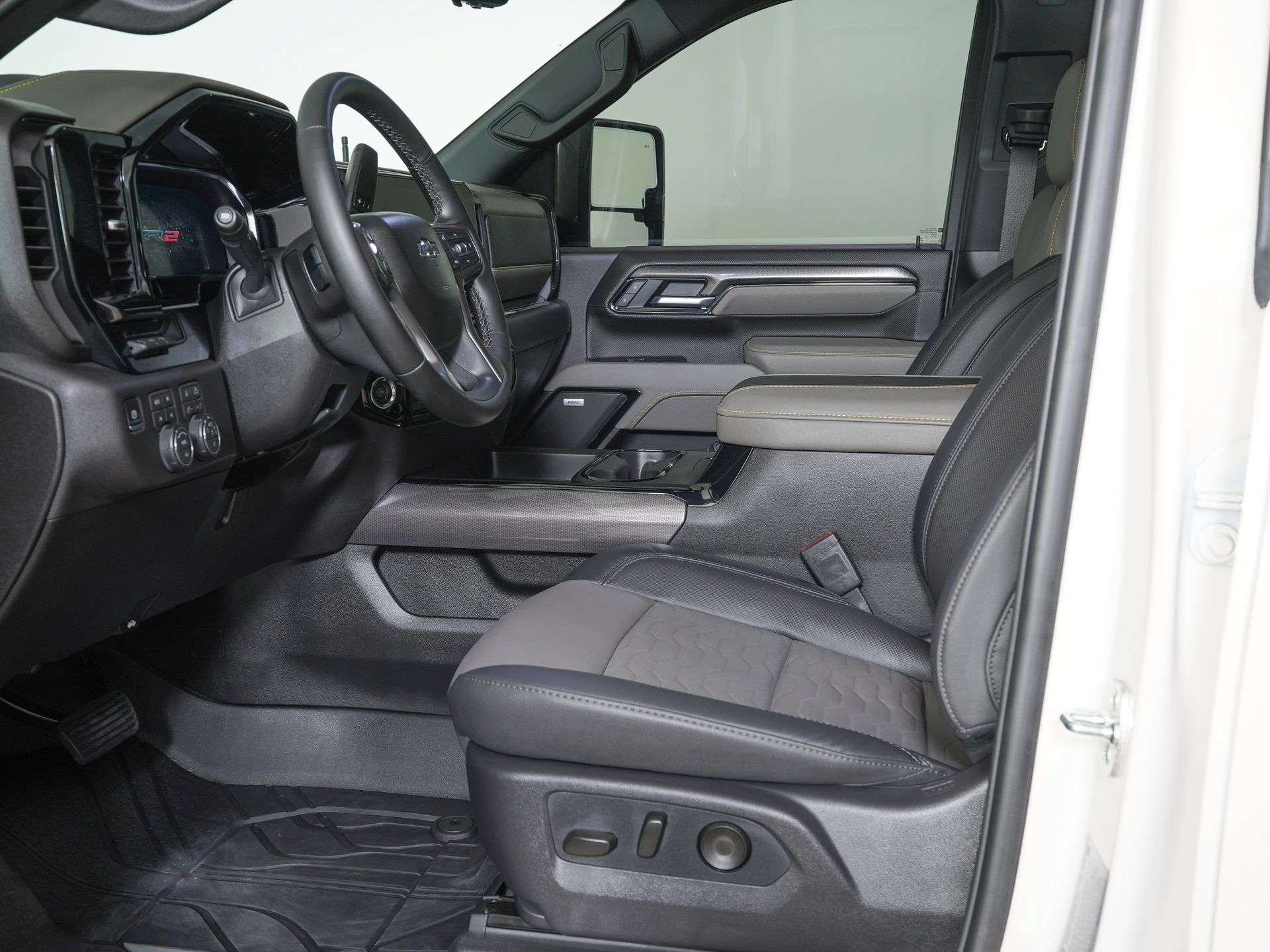 Used 2026 Chevrolet Silverado 2500 ZR2 AWD/4WD image 12