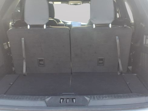 Used 2023 Ford Explorer ST-Line w/ Class IV Trailer Tow Package image 7