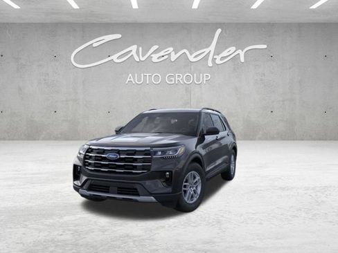 New 2026 Ford Explorer Active RWD image 2