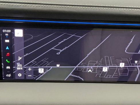 Used 2024 Porsche Macan 4 Electric image 52