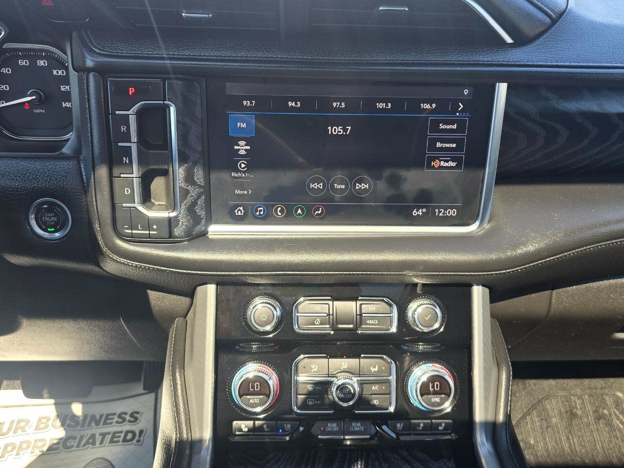 Used 2021 GMC Yukon Denali w/ Denali Premium Package AWD/4WD image 9