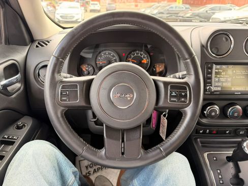 Used 2016 Jeep Patriot High Altitude AWD/4WD image 13