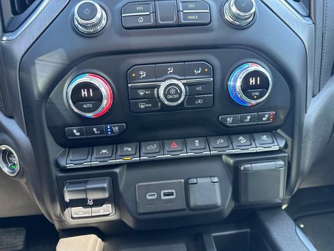 Used 2022 GMC Sierra 1500 Denali w/ Denali Premium Package AWD/4WD image 65