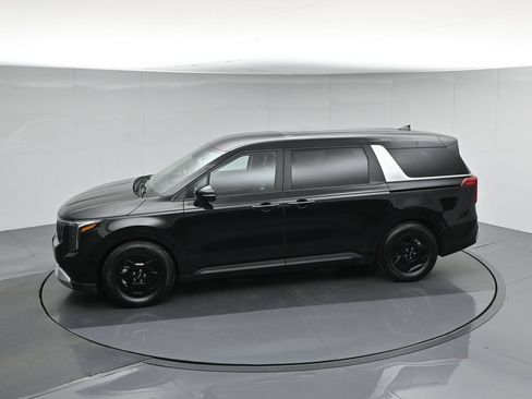 Used 2026 Kia Carnival FWD image 47