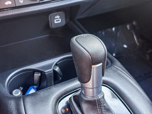 Certified 2024 Honda HR-V LX image 25