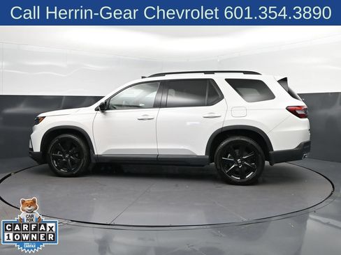 Used 2025 Honda Pilot Black Edition image 4