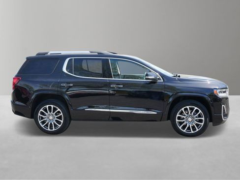 Used 2023 GMC Acadia Denali w/ Denali Ultimate Package AWD/4WD image 3