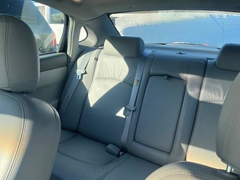 Used 2006 Buick LaCrosse CXL w/ Driver Confidence Package image 7