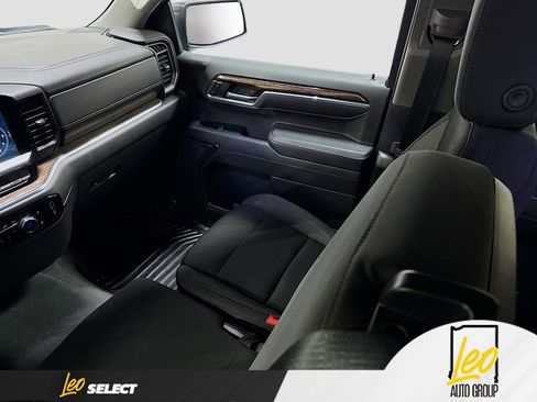 Used 2023 GMC Sierra 1500 Elevation image 23