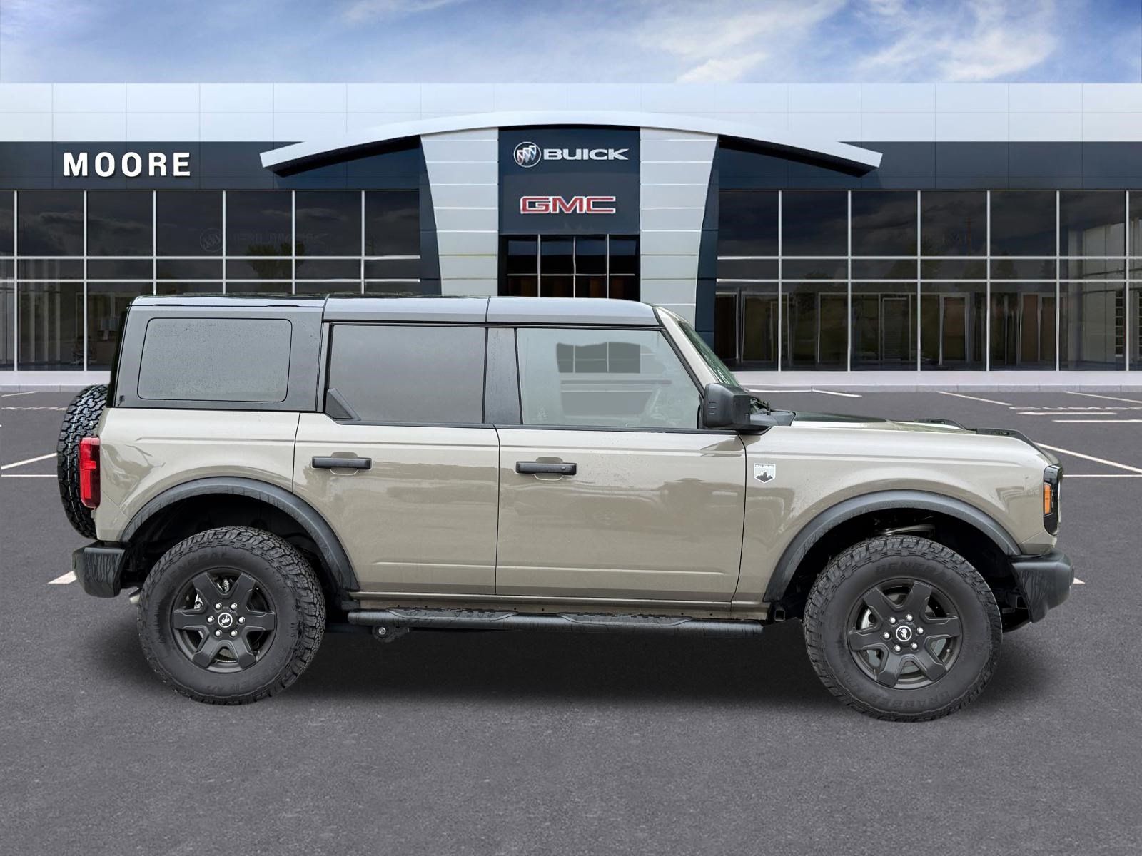 Used 2025 Ford Bronco Big Bend AWD/4WD image 2