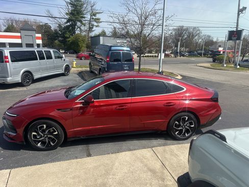Used 2025 Hyundai Sonata SEL FWD image 6